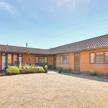 Irenic Lodge Netley Marsh Екстериор снимка